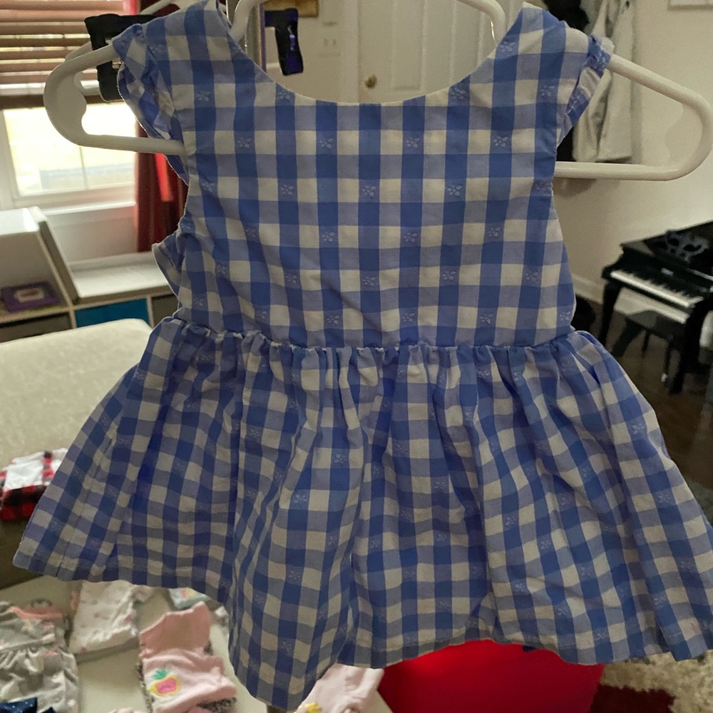 NWOT 6-9m baby girl dress. Watch out summer. Beach baby coming